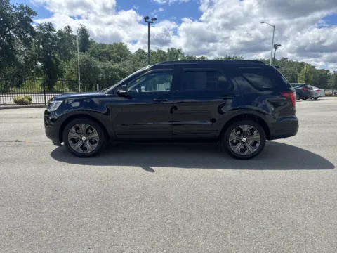 More photos of 2018 Ford Explorer Sport at Park Marina Motors, CA
