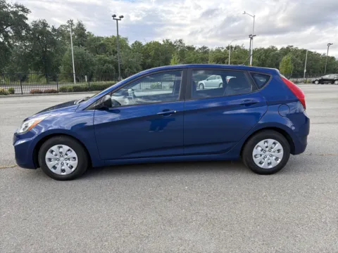 More photos of 2017 Hyundai Accent SE at Park Marina Motors, CA