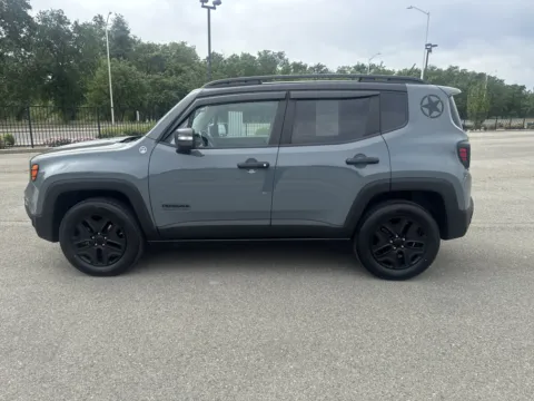 More photos of 2017 Jeep Renegade Deserthawk at Park Marina Motors, CA