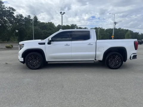 More photos of 2022 GMC Sierra 1500 Denali Ultimate at Park Marina Motors, CA