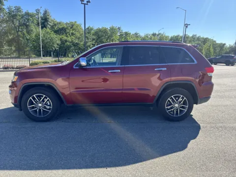 More photos of 2017 Jeep Grand Cherokee Limited at Park Marina Motors, CA