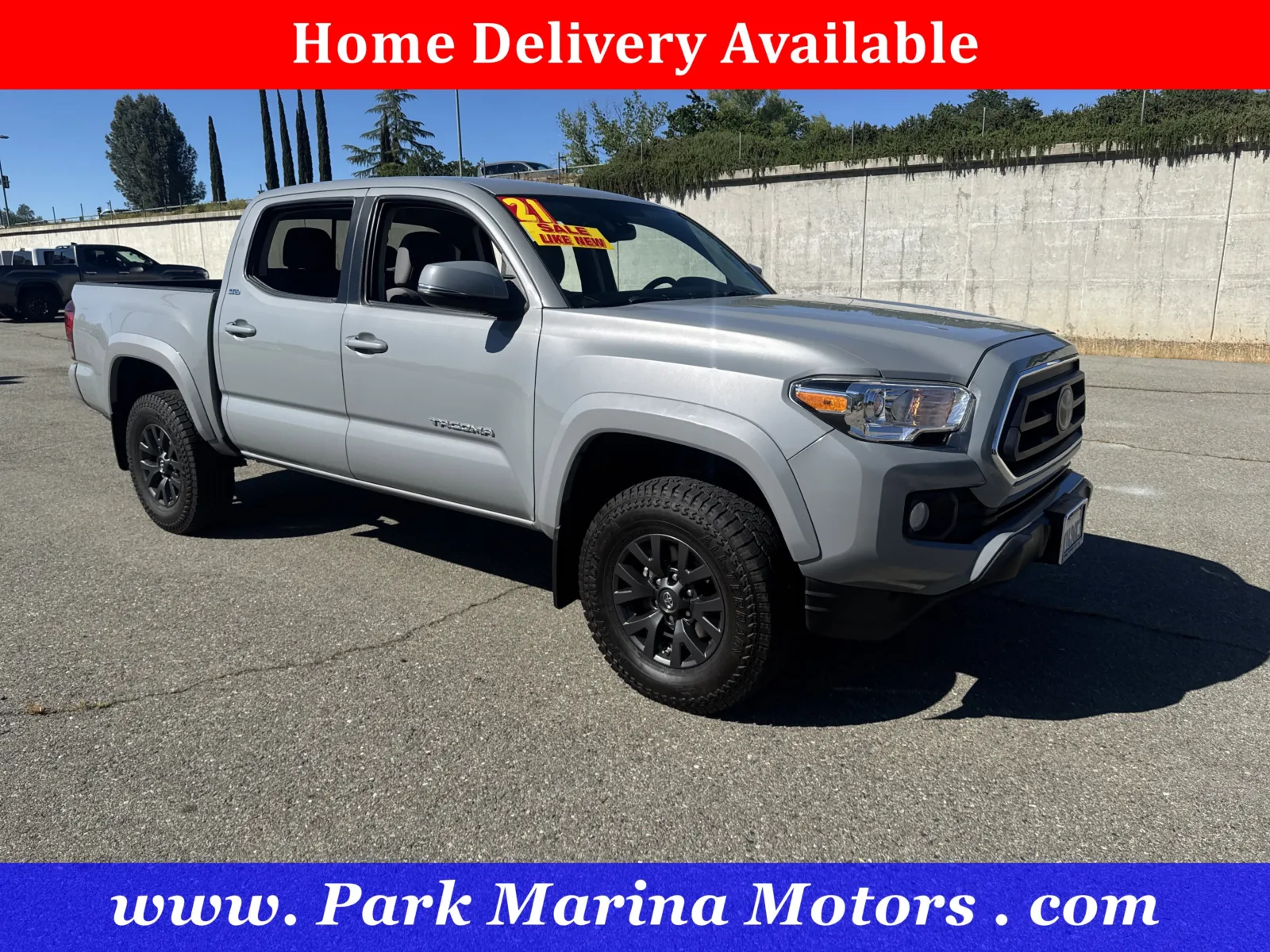 Gray 2021 Toyota Tacoma SR5 for sale in Redding, CA