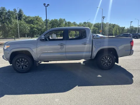 More photos of 2021 Toyota Tacoma SR5 at Park Marina Motors, CA