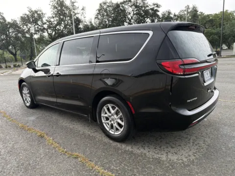 More photos of 2024 Chrysler Pacifica Touring L at Park Marina Motors, CA