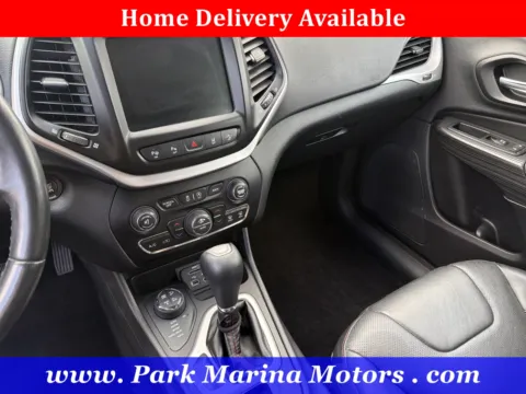 Gray 2016 Jeep Cherokee Trailhawk for sale in Redding, CA
