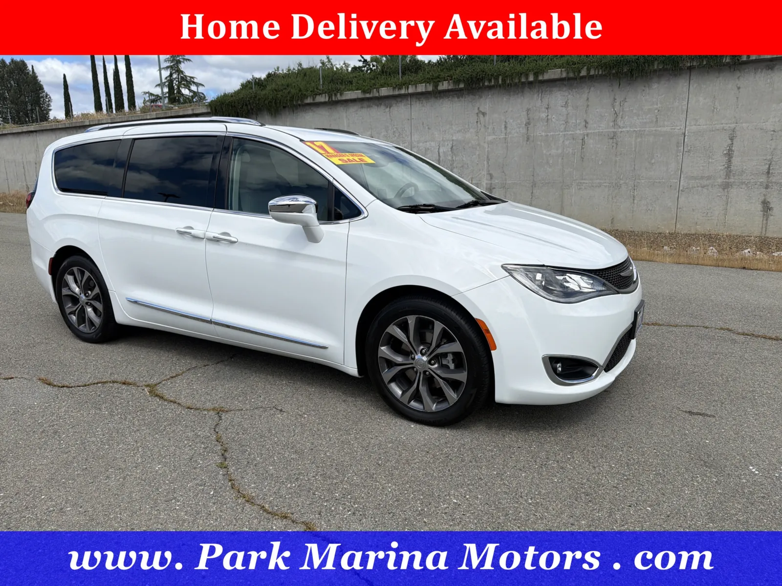 2017 Chrysler Pacifica Limited for sale in Redding, CA
