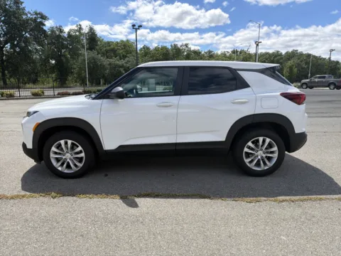 More photos of 2021 Chevrolet Trailblazer LS at Park Marina Motors, CA