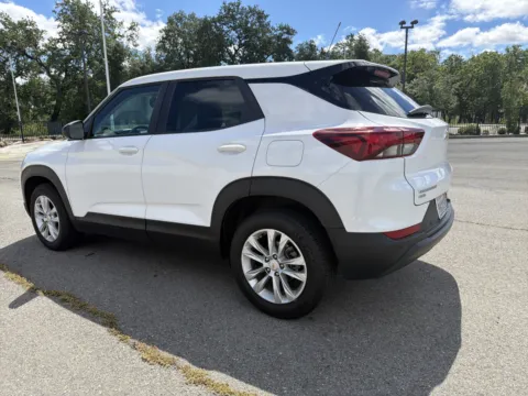 More photos of 2021 Chevrolet Trailblazer LS at Park Marina Motors, CA
