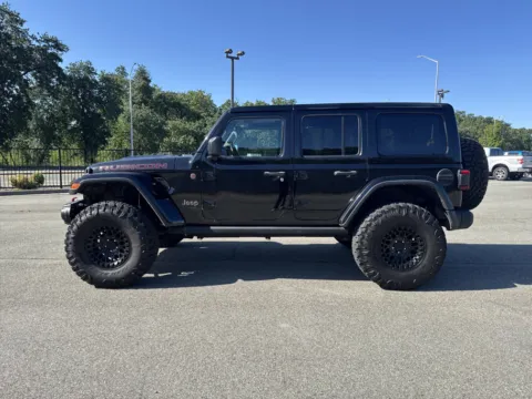 More photos of 2021 Jeep Wrangler Unlimited Rubicon at Park Marina Motors, CA