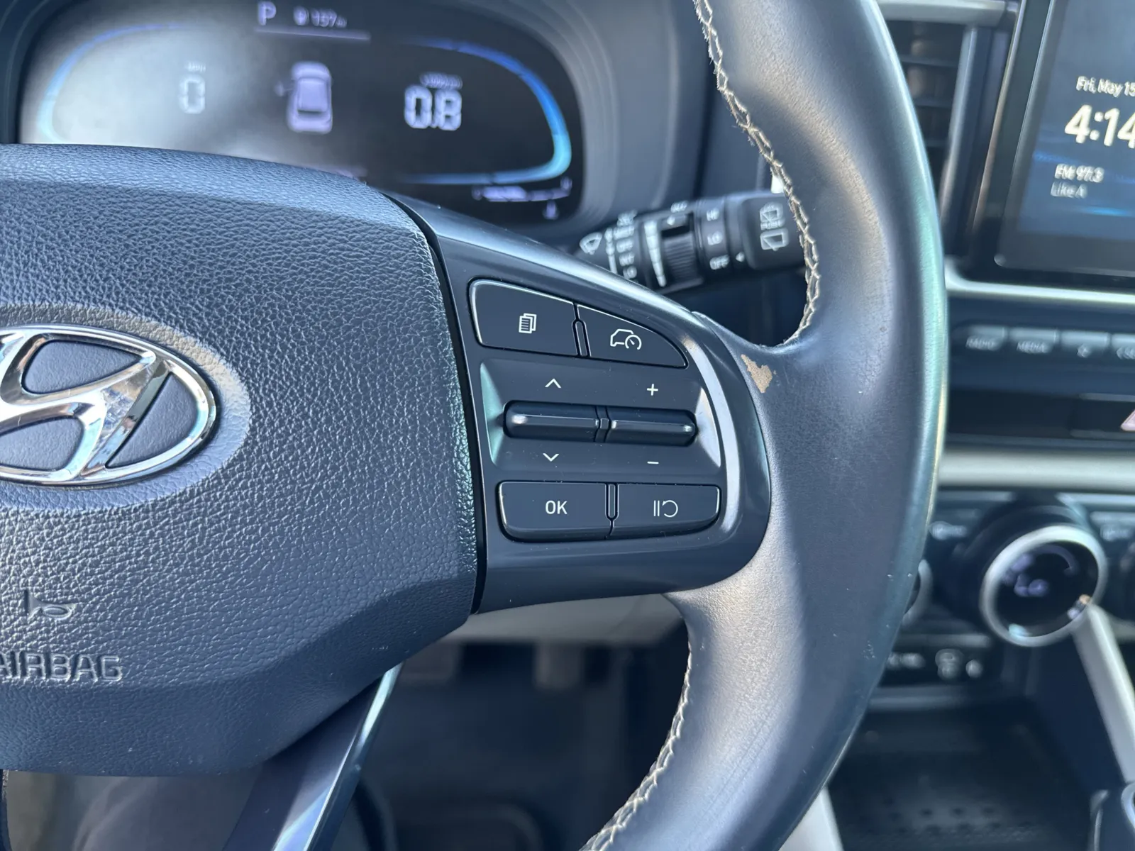 2023 Hyundai Venue Limited - Photo 19