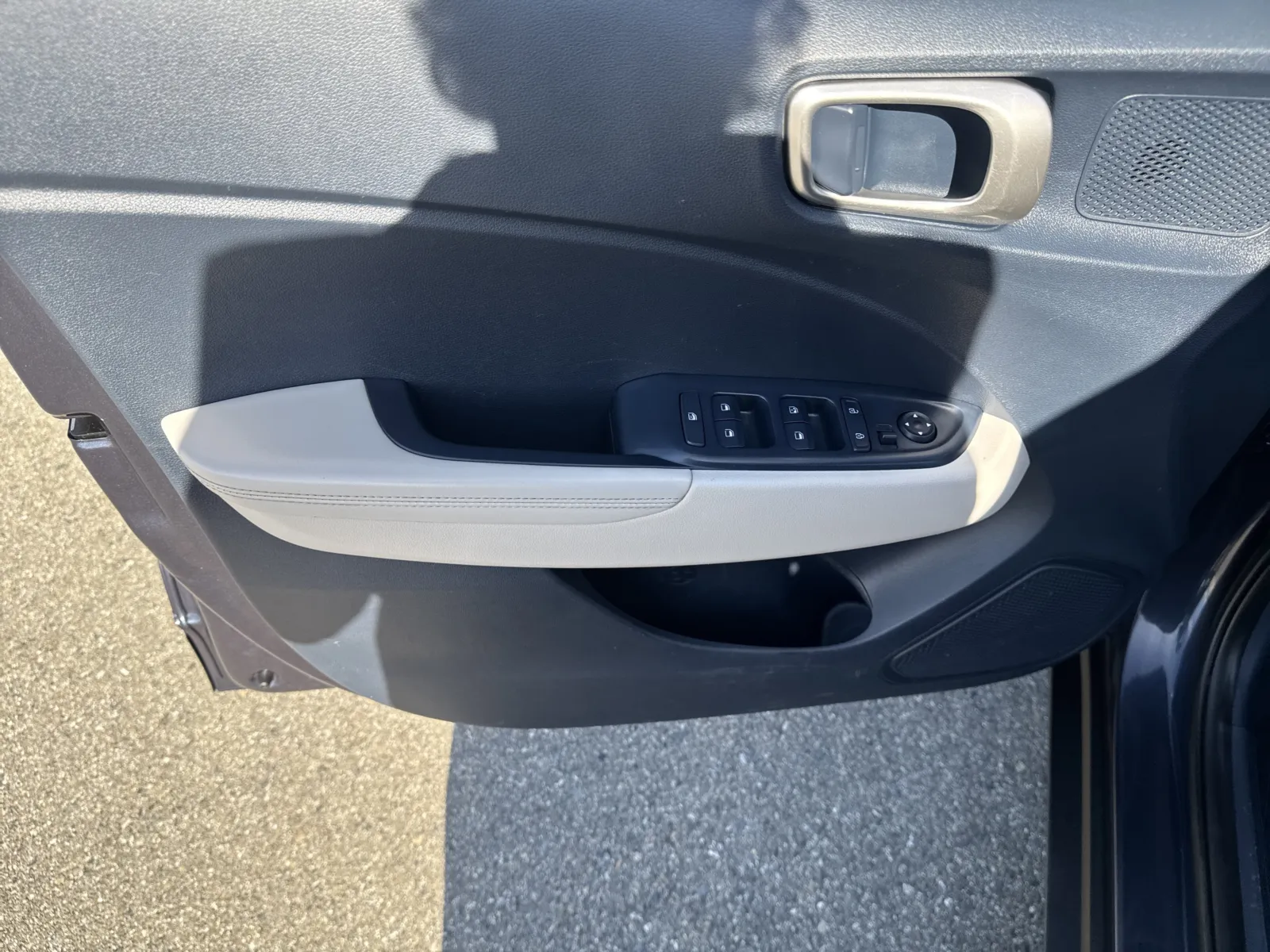 2023 Hyundai Venue Limited - Photo 12