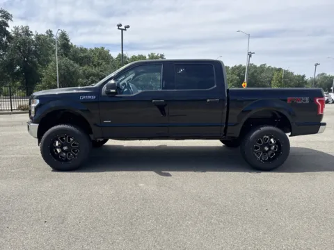 More photos of 2017 Ford F-150 XLT at Park Marina Motors, CA