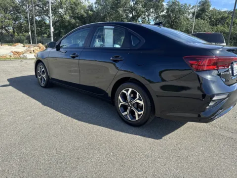 More photos of 2021 Kia Forte LXS at Park Marina Motors, CA