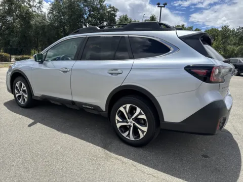 More photos of 2020 Subaru Outback Limited at Park Marina Motors, CA