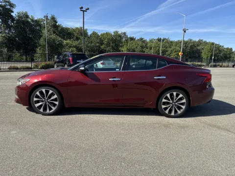 More photos of 2016 Nissan Maxima 3.5 SR at Park Marina Motors, CA
