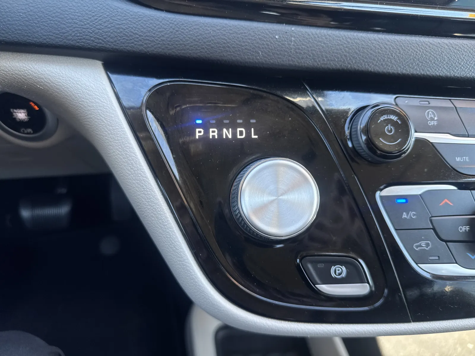 2022 Chrysler Pacifica Touring L - Photo 19
