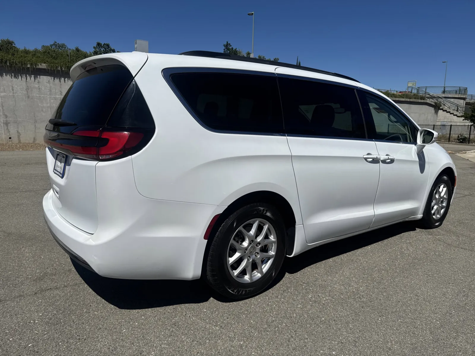 2022 Chrysler Pacifica Touring L - Photo 7