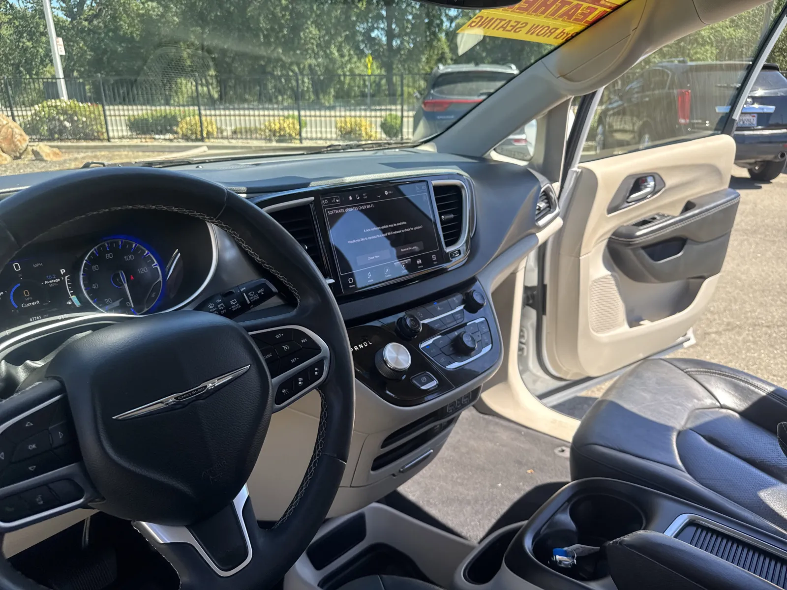 2022 Chrysler Pacifica Touring L - Photo 9