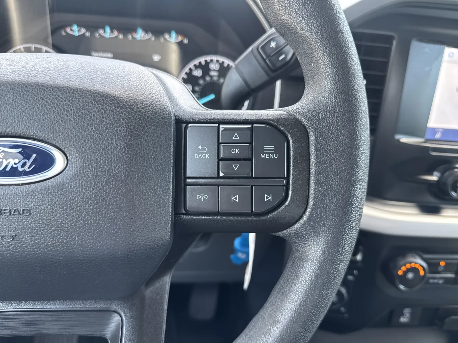 2023 Ford F-150 XL - Photo 19