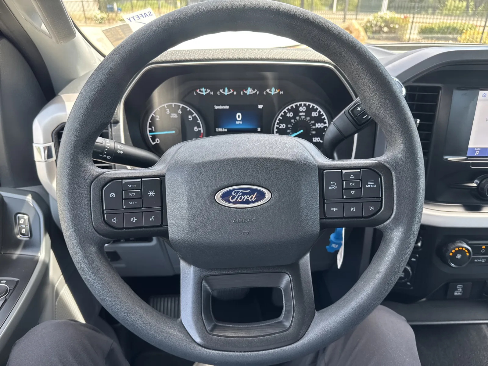 2023 Ford F-150 XL - Photo 17