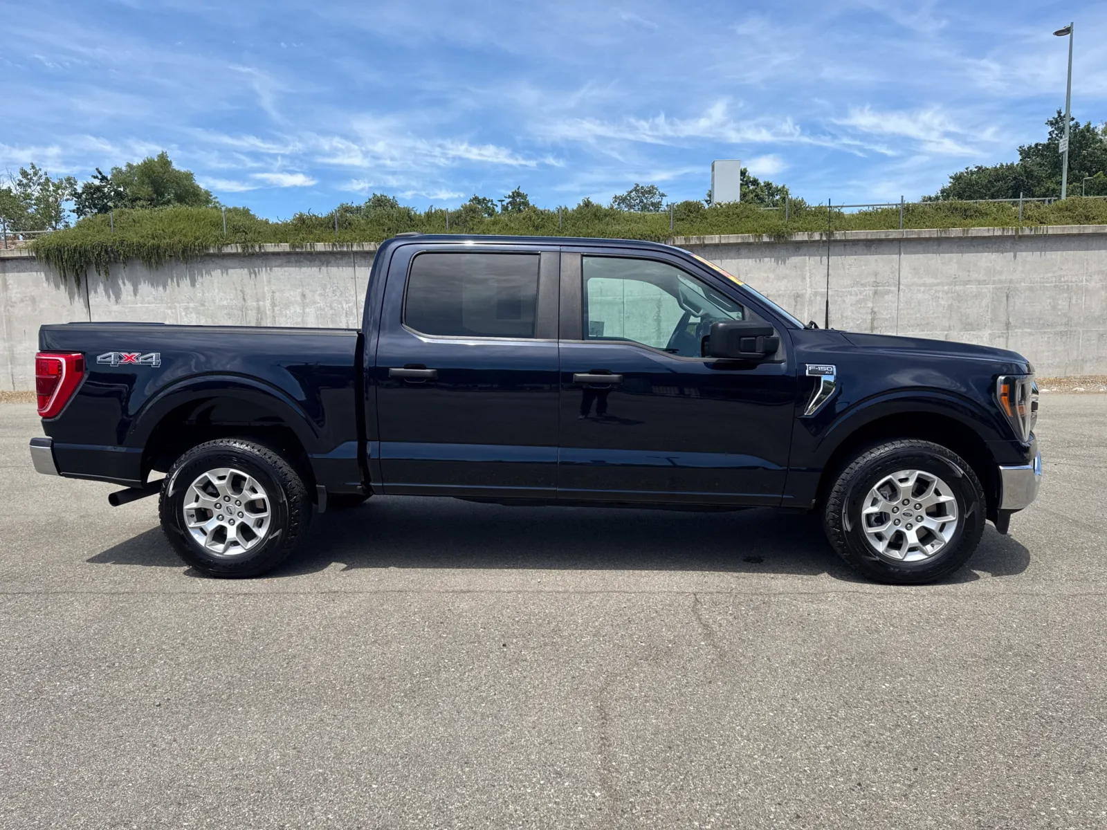2023 Ford F-150 XL - Photo 8