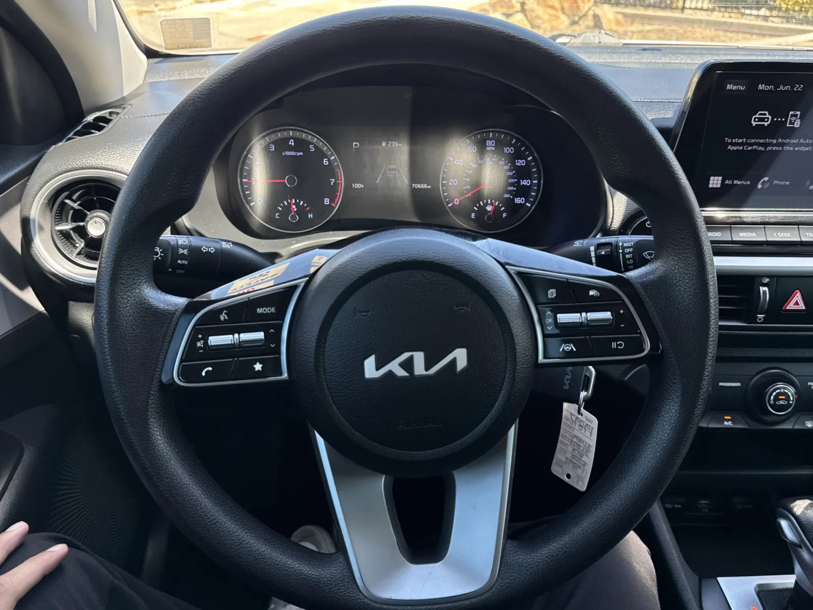 2023 Kia Forte LXS - Photo 17