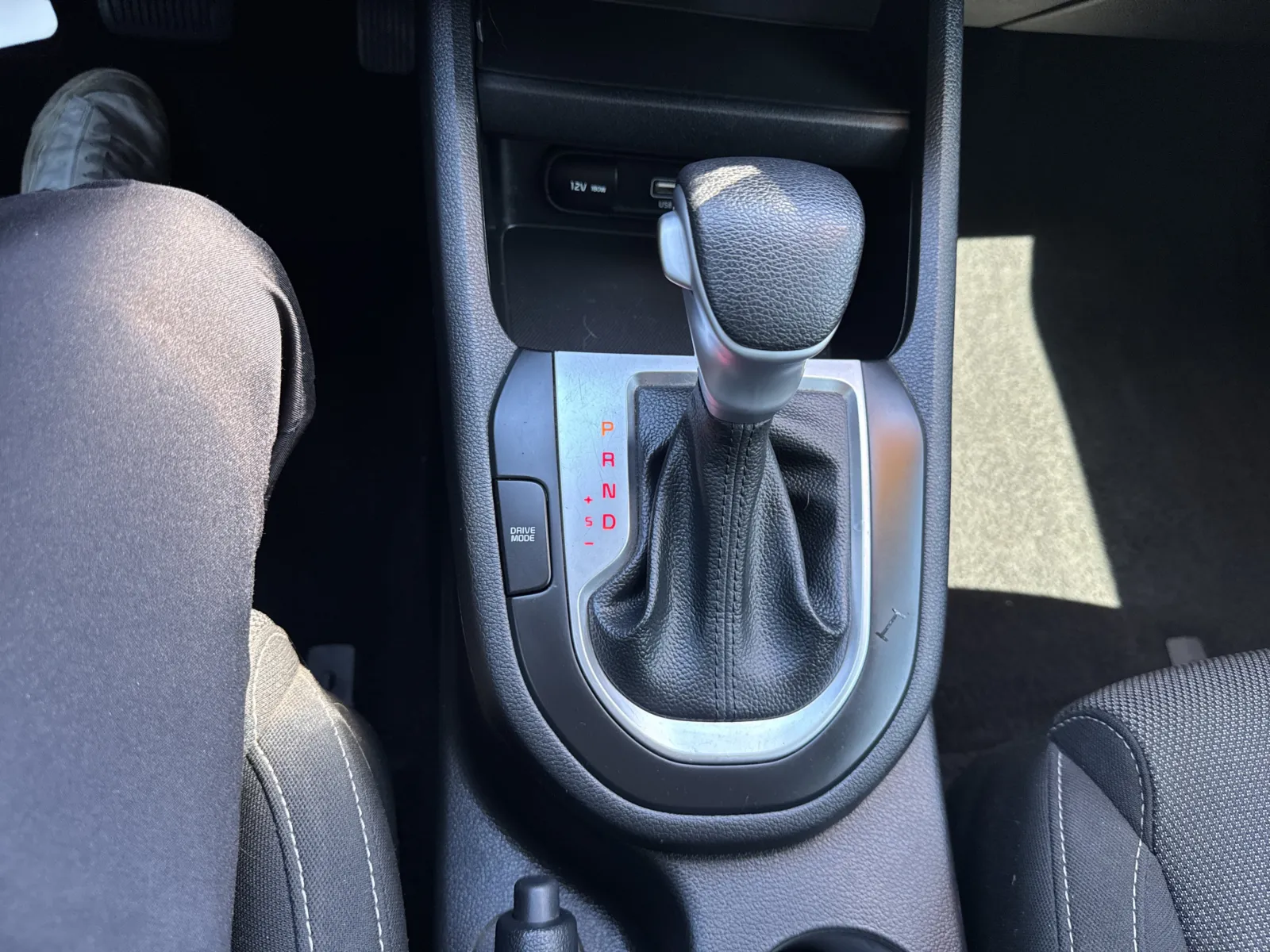 2023 Kia Forte LXS - Photo 20