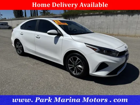 White 2023 Kia Forte LXS for sale in Redding, CA