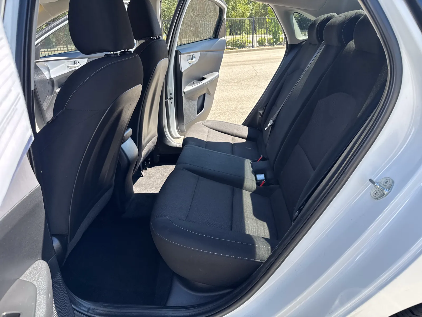 2023 Kia Forte LXS - Photo 11