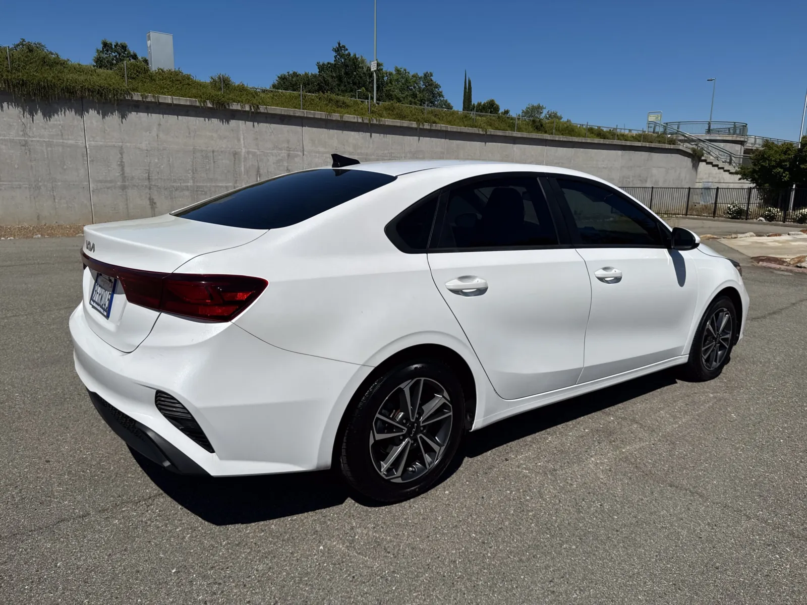 2023 Kia Forte LXS - Photo 7