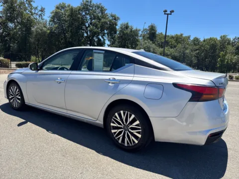 More photos of 2023 Nissan Altima 2.5 SV at Park Marina Motors, CA