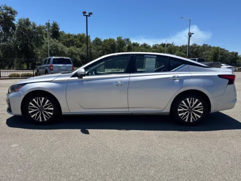 More photos of 2023 Nissan Altima 2.5 SV at Park Marina Motors, CA