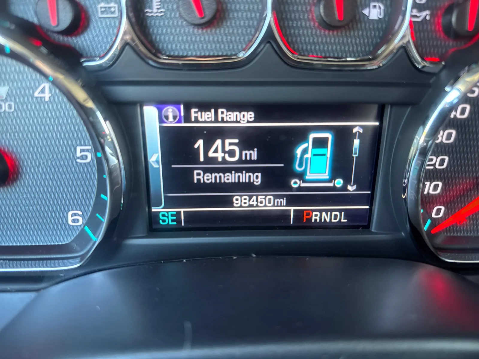 Chevrolet Silverado photo 16
