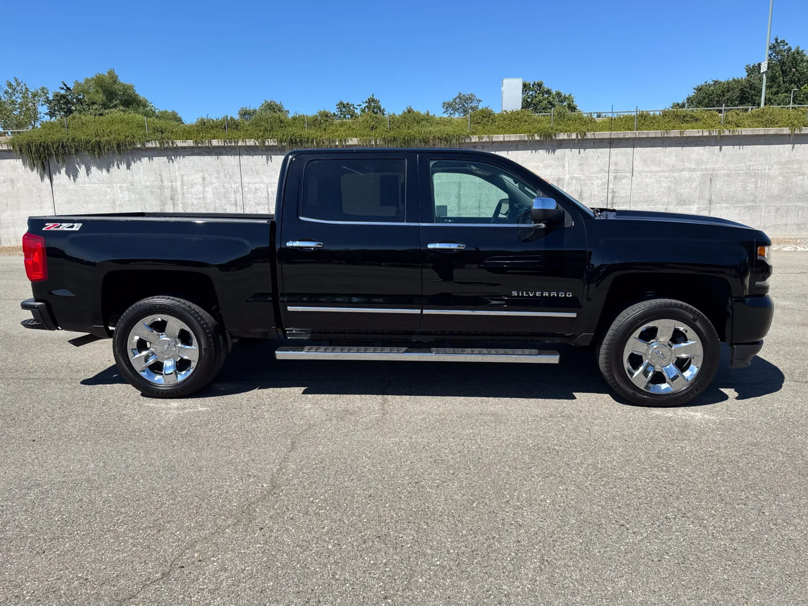 Chevrolet Silverado photo 8