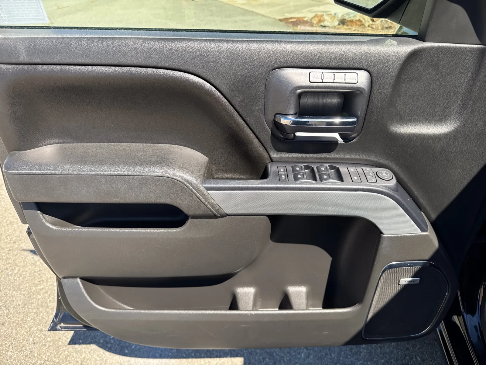 Chevrolet Silverado photo 12