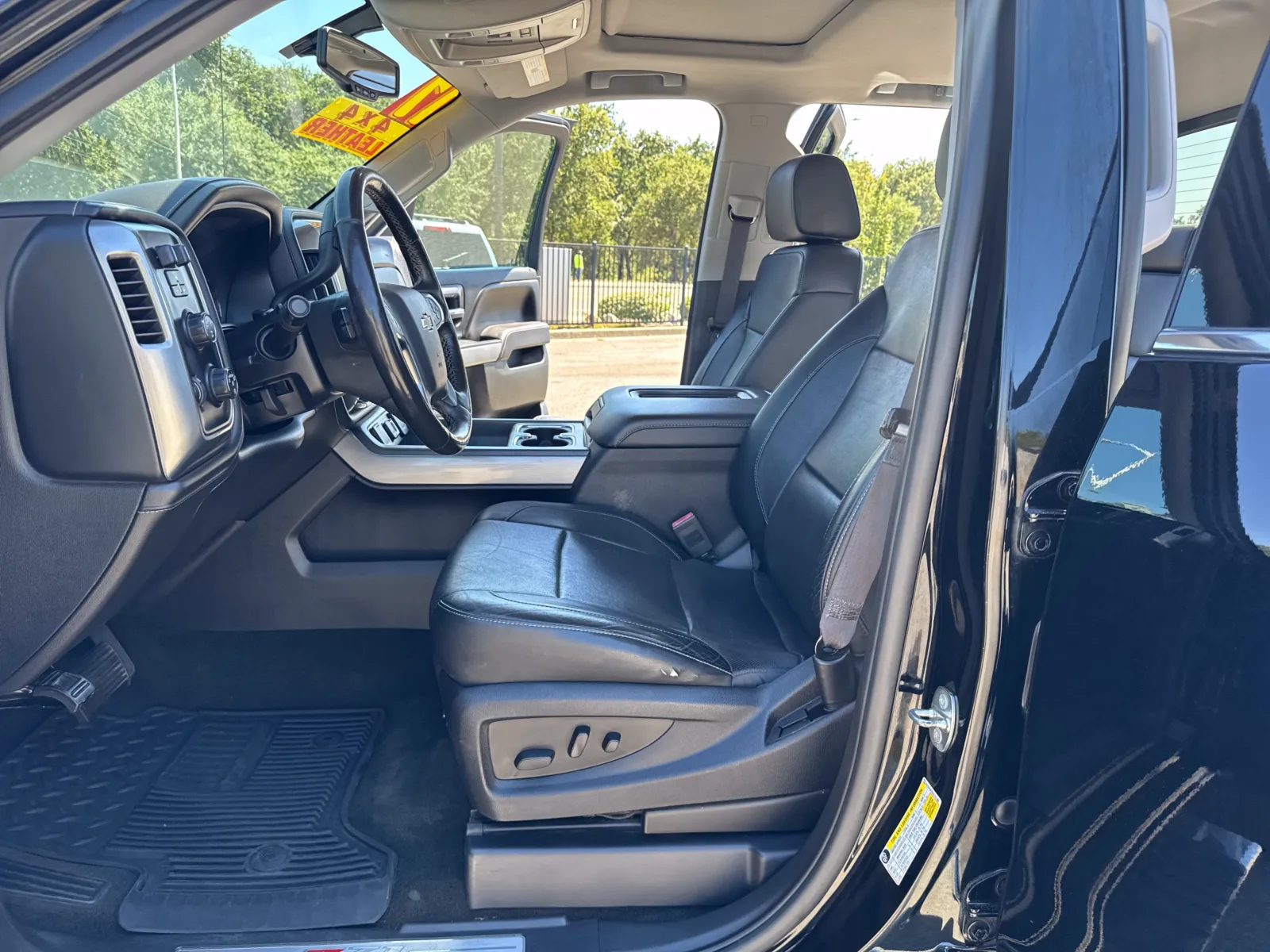 Chevrolet Silverado photo 10