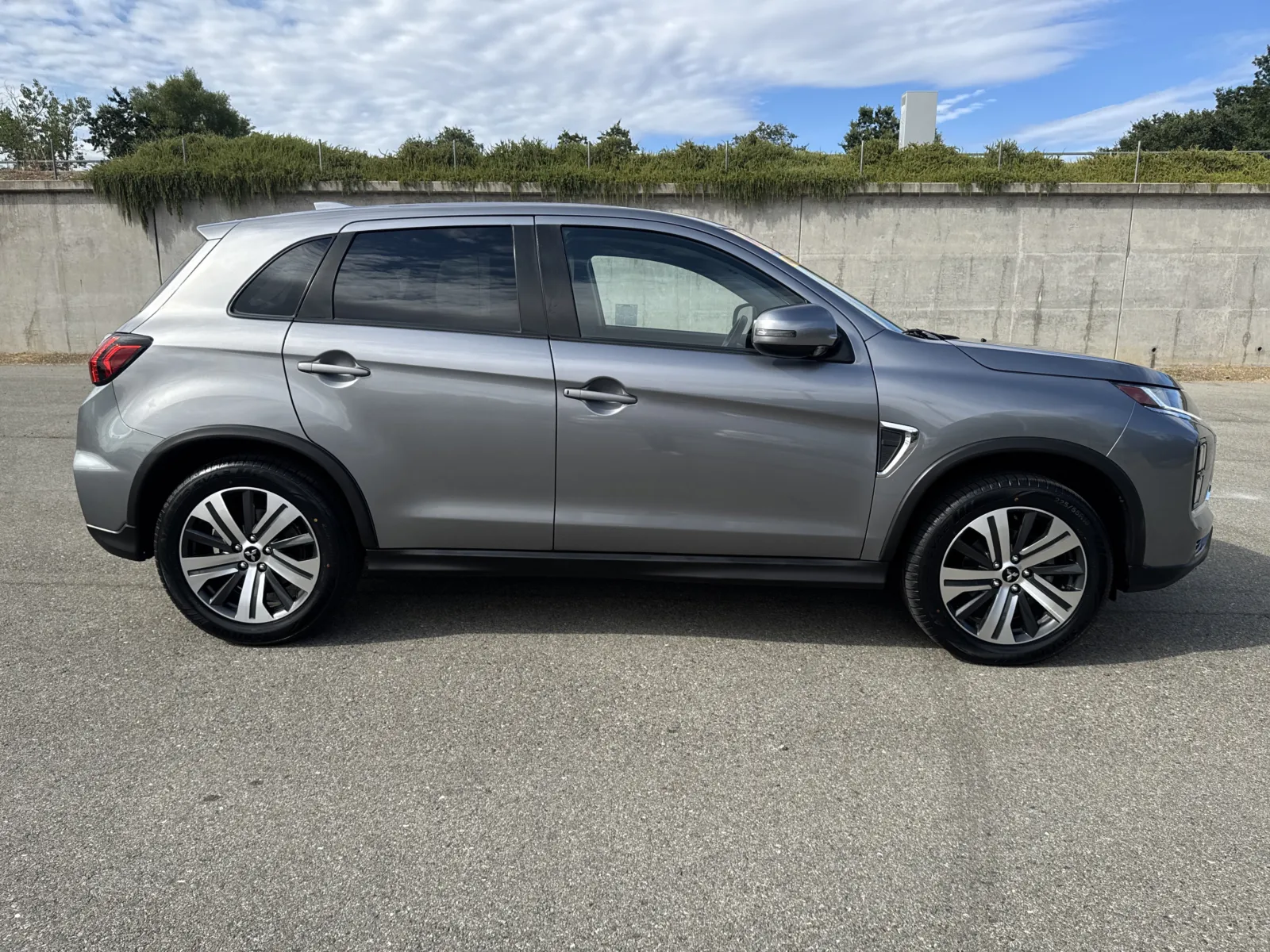 Mitsubishi Outlander Sport photo 8