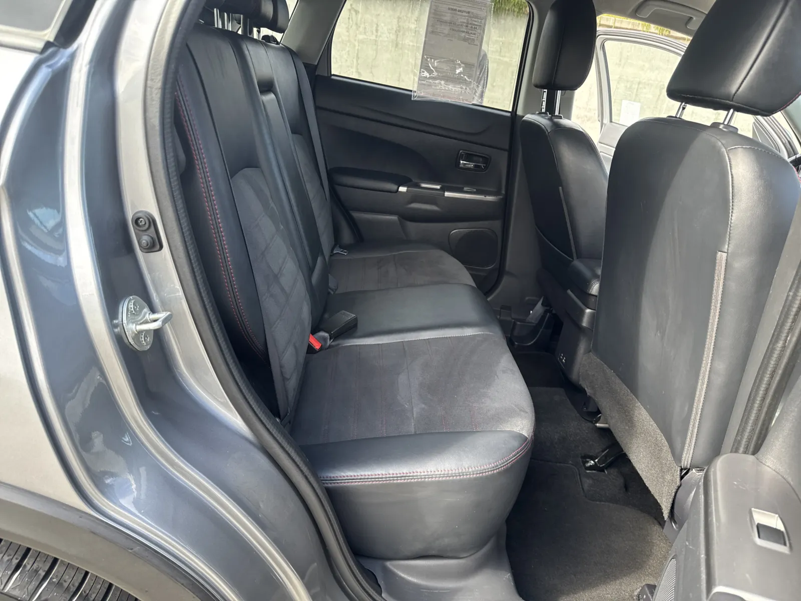 Mitsubishi Outlander Sport photo 13