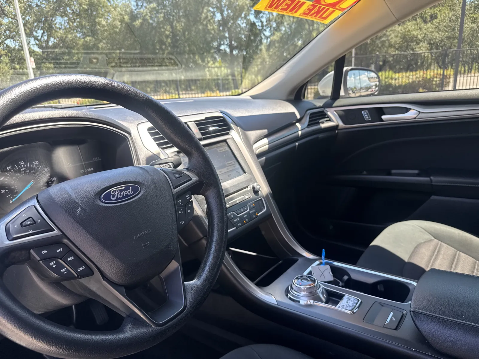 2018 Ford Fusion SE - Photo 9