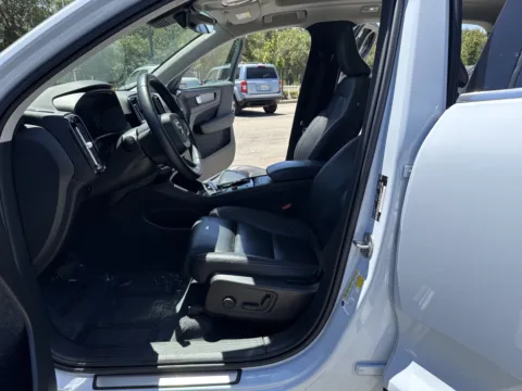 More photos of 2024 Volvo XC40 Plus Bright Theme at Park Marina Motors, CA