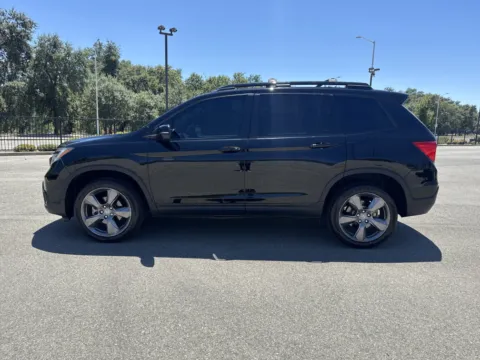 More photos of 2020 Honda Passport Touring at Park Marina Motors, CA