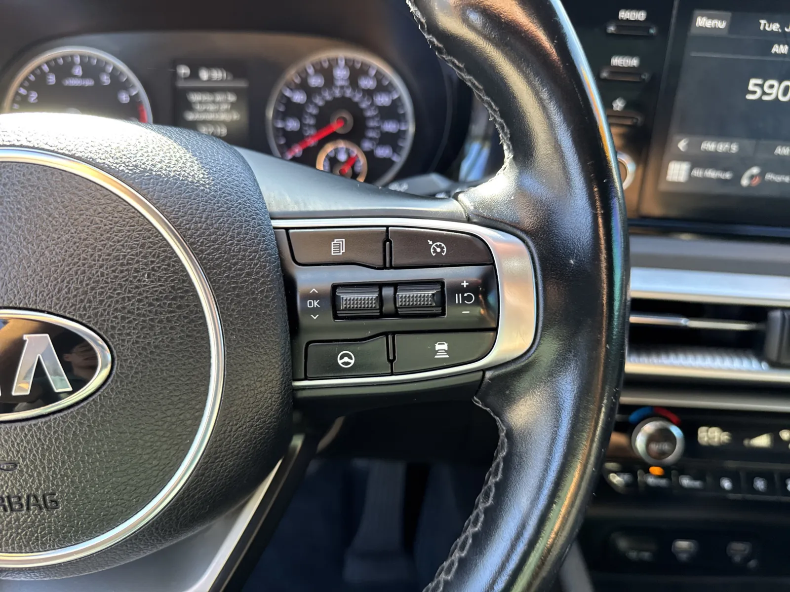 Kia K5 photo 19