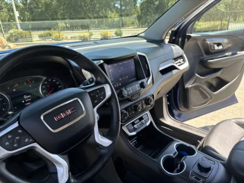 More photos of 2023 GMC Terrain SLT at Park Marina Motors, CA