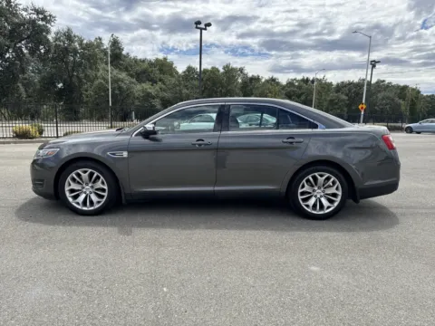 More photos of 2017 Ford Taurus Limited at Park Marina Motors, CA
