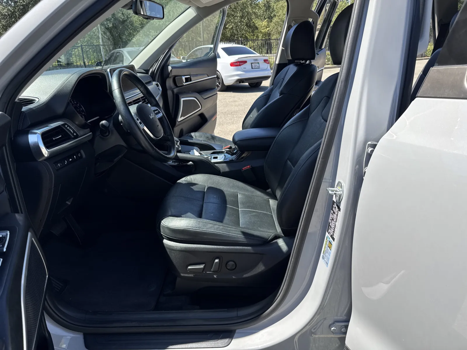 Kia Telluride photo 10