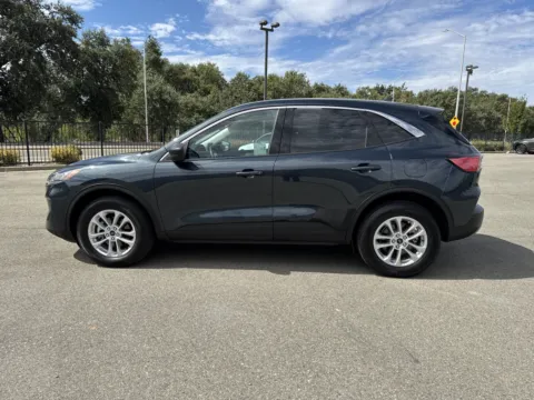 More photos of 2022 Ford Escape SE at Park Marina Motors, CA