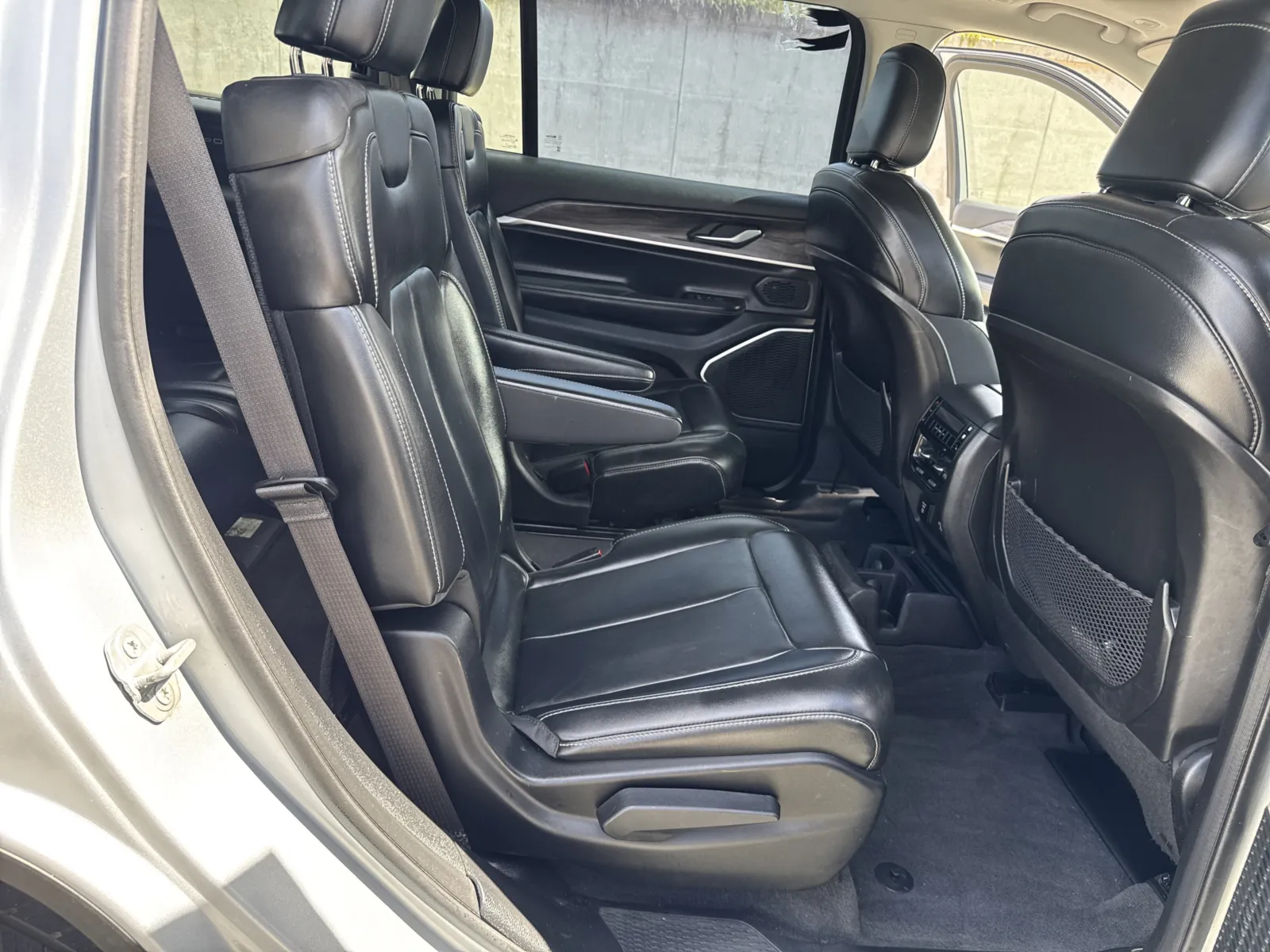 Jeep Grand Cherokee L photo 13