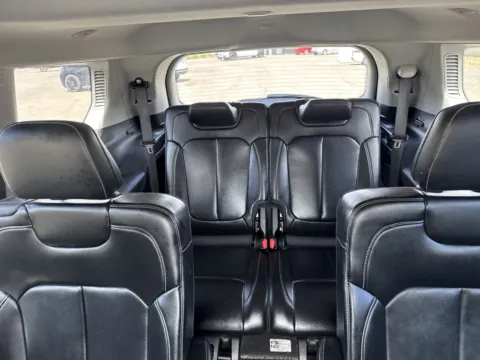 More photos of 2021 Jeep Grand Cherokee L Limited at Park Marina Motors, CA