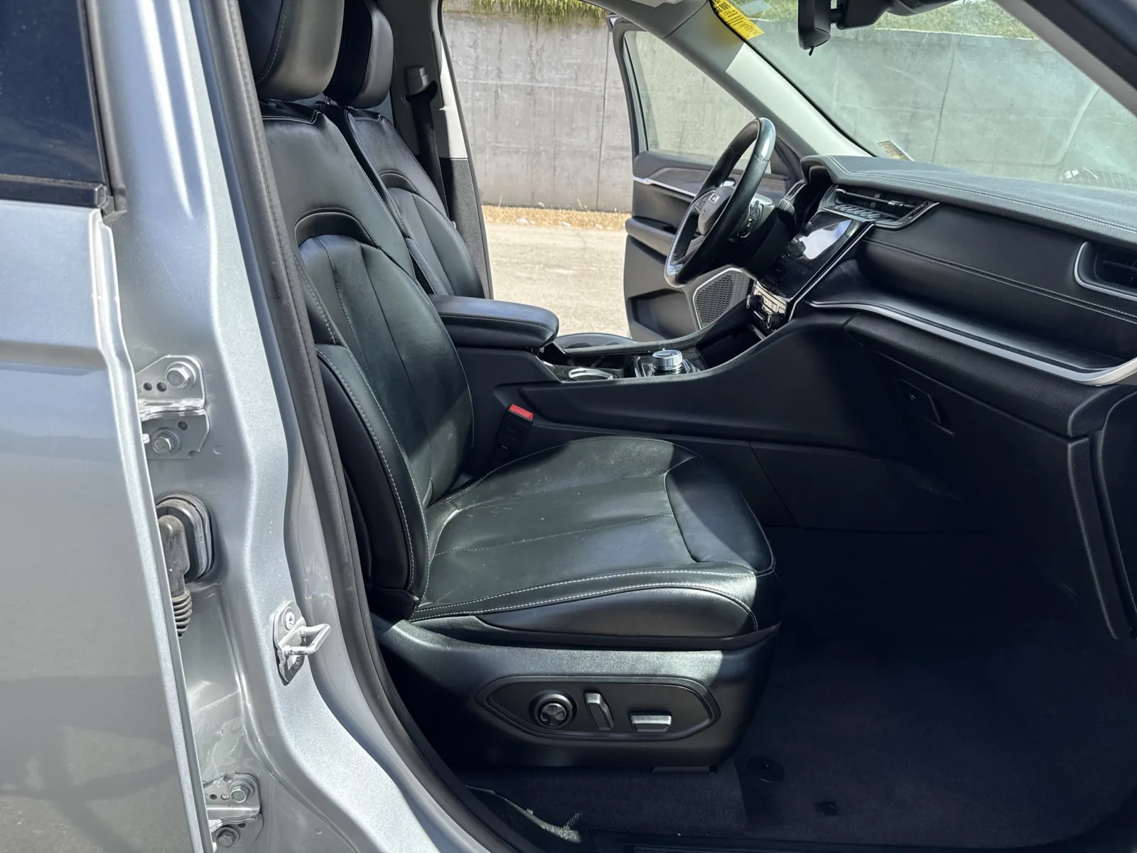 Jeep Grand Cherokee L photo 14