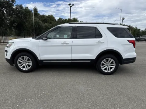 More photos of 2019 Ford Explorer XLT at Park Marina Motors, CA
